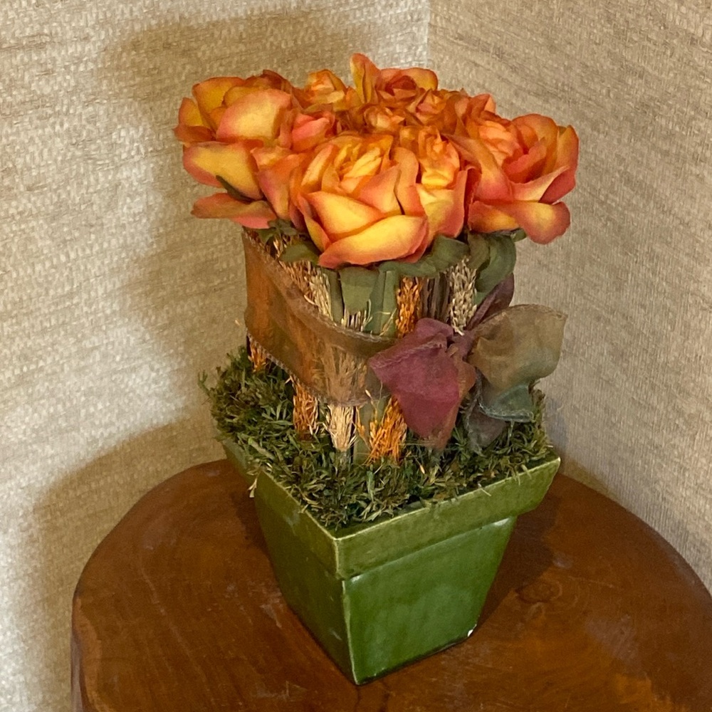 VeryRealistic Flower OrangeRed  Rose Arrangement In Distressed Vintage Container
